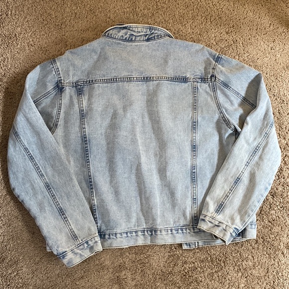 Light-wash Jean Jacket - Picture 2 of 2